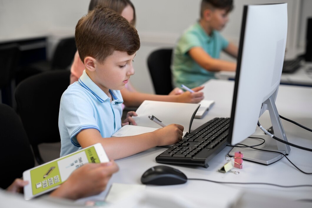 Rozwijanie umiejętności programowania u dzieci poprzez interaktywne warsztaty i półkolonie